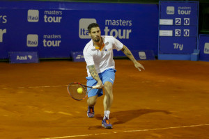 Simoni conquista em Brasília a primeira vitória na temporada 2015