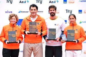 Campeões: Medrado, Jábali, Saretta e Zannoni (Foto: João Pires/Fotojump)